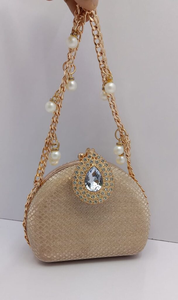Gold Pearl Purse with Diamond Clasp