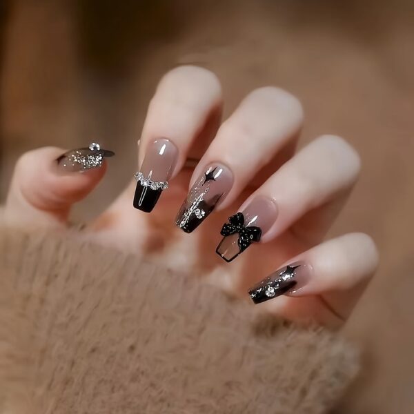 12pcs Black Star Press On Nails Medium Rhinestone Coffin Nails