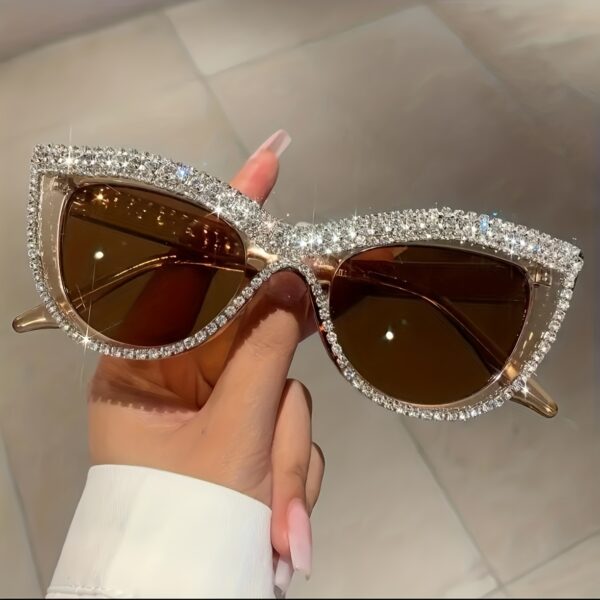 European and American Women's Rhinestone Designer Decorative Glasses - Image 4