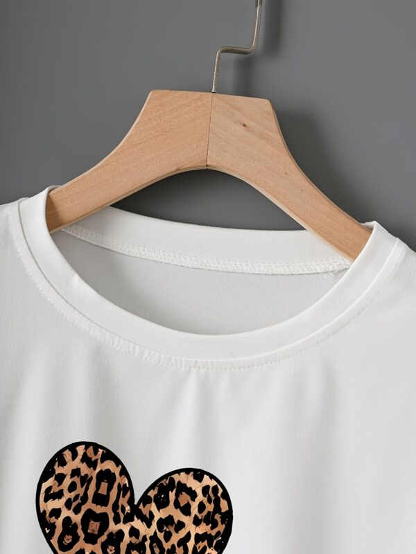 Heart-Shaped Women'S Casual T-Shirt - Image 3