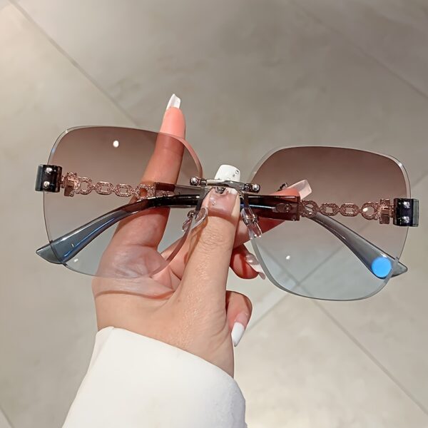 Fashionable vintage Women's glasses with large frames, borderless high-end fashion glasses - Image 4