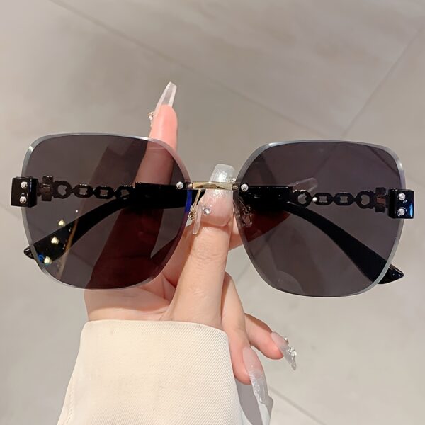 Fashionable vintage Women's glasses with large frames, borderless high-end fashion glasses - Image 3