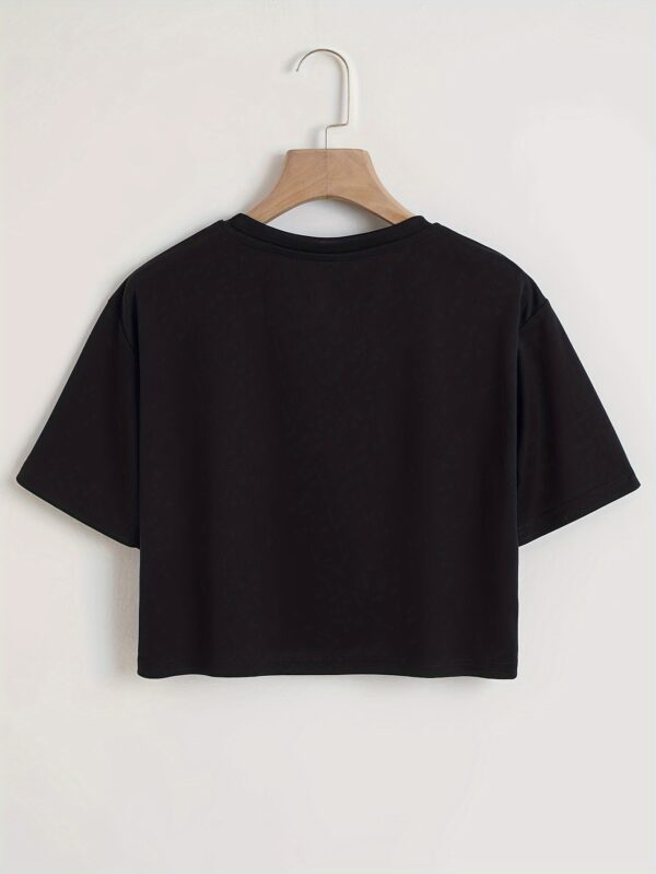 Short T-Shirt with Letter Patterns for Targeted Streaming - Image 2
