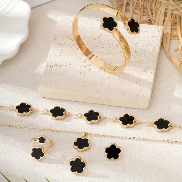 Lucky Clover Bracelet, Necklace, Earrings, Bracelet, Ring Five-piece Set - Image 7