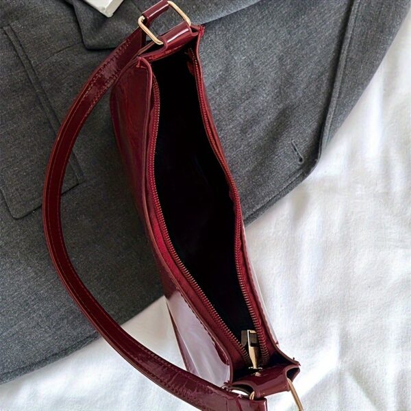 Lightweight Zipper Closure Shoulder Bag - Image 2