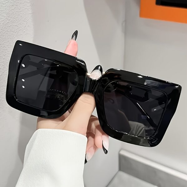 Oversized square fashion glasses with PC lenses