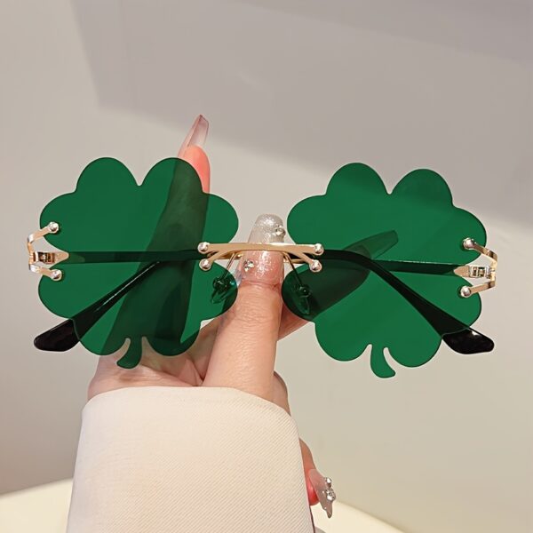 Women's Oversized Four-Leaf Clover Fashion Glasses - Image 10