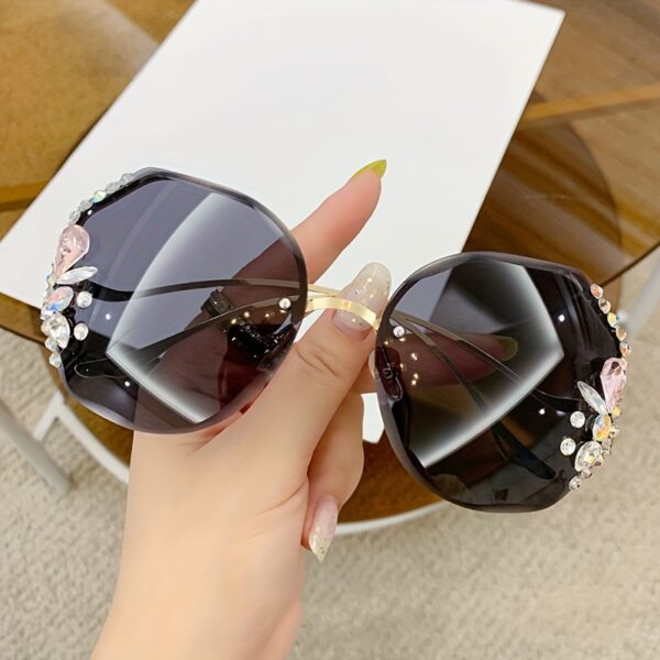 Buy 1 Get 1 Free, 2pcs Rhinestone Glasses, Women's Frameless Gradient Lens, Unique Bent Leg Design - Image 9