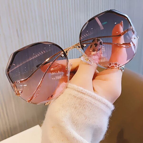 Women's Frameless Square Fashion Glasses with Gradient Lenses & Metal Frame - Image 3