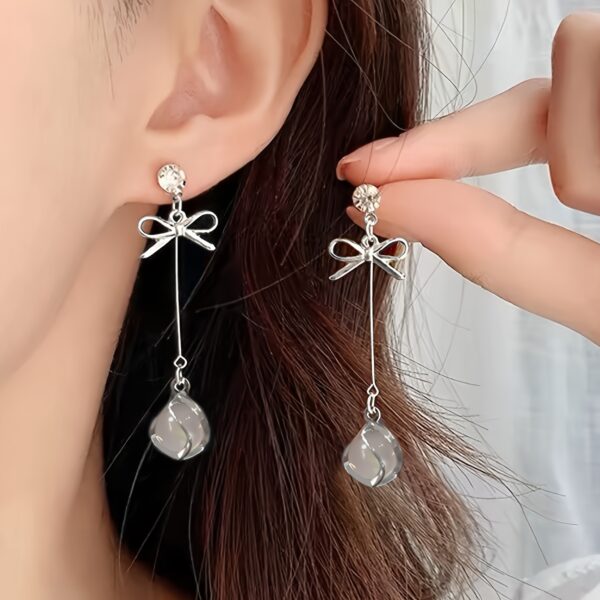 1 Pair Elegant Butterfly Bow Earrings - Image 2