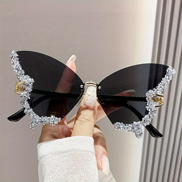 New Glasses Women's Butterfly Decorated Eyeglasses - Image 3