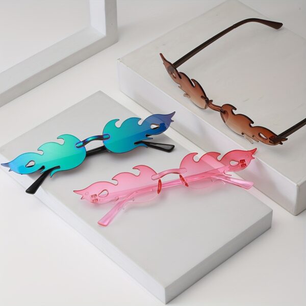 2024 Popular Model Decorative Glasses with a Coated Dual-Color Gradient Flame Design - Image 2