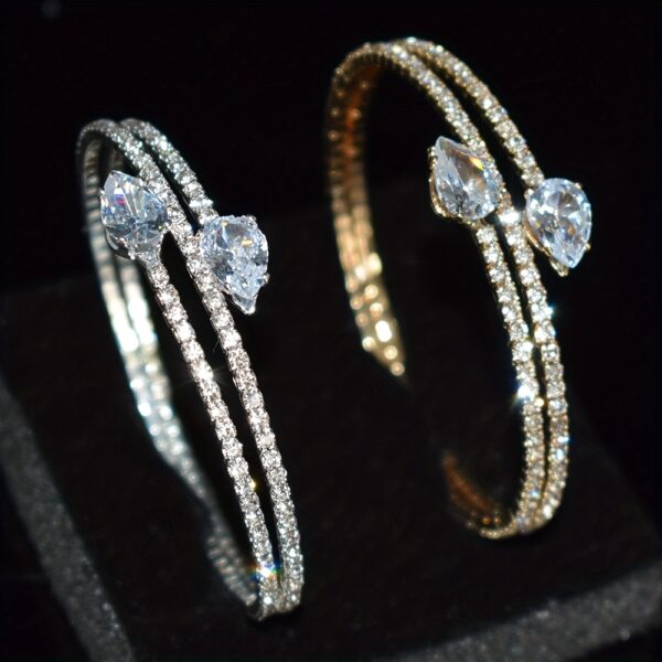 A Double-layer Water-drilled Water Drop Zirconia Open Bangle Suitable For Ladies To Wear