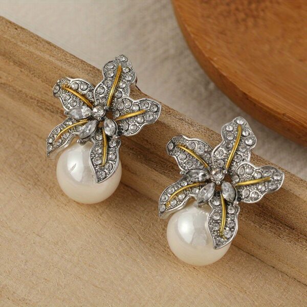 Gorgeous Flower Imitation Pearl Earrings - Image 6
