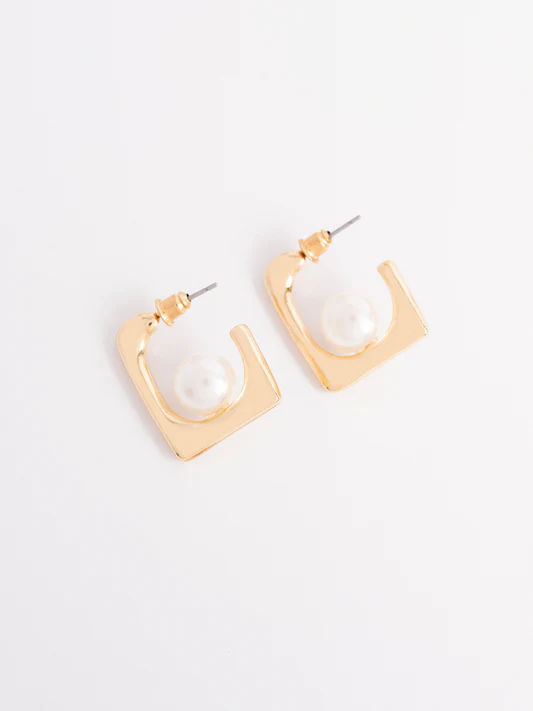 Dangling Pearl Earrings